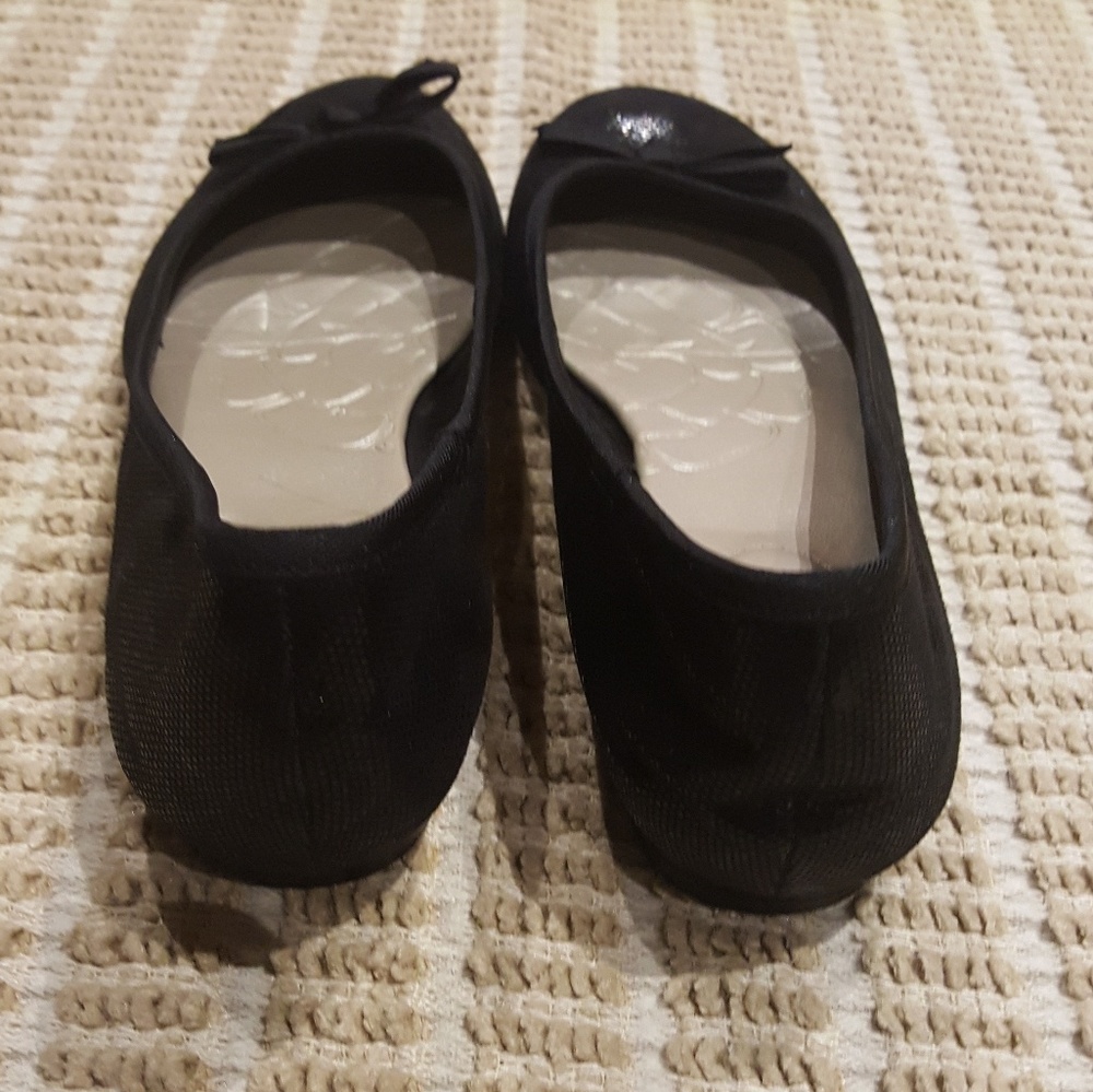 Shoes - Picture 4 of 6